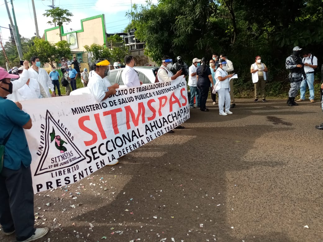 Médicos, en Ahuachapán, salen a las calles para exigirle a los diputados la inmediata aprobación de un régimen de excepción medicos-en-ahuachapan-salen-a-las-calles-para-exigirle-a-los-diputados-la-inmediata-aprobacion-de-un-regimen-de-excepcion